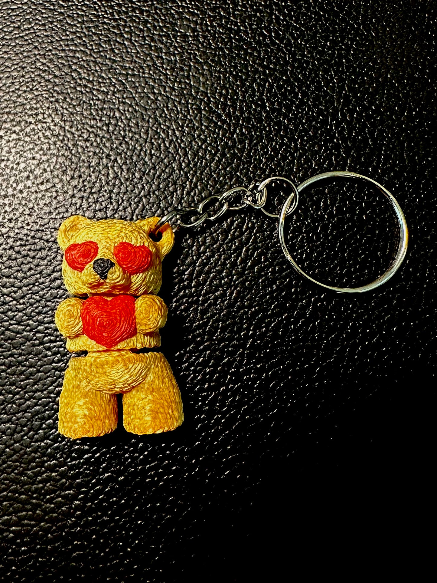 𧸠SchlĂźsselanhänger âTeddy mit Herzaugenâ â Liebe zum Mitnehmen