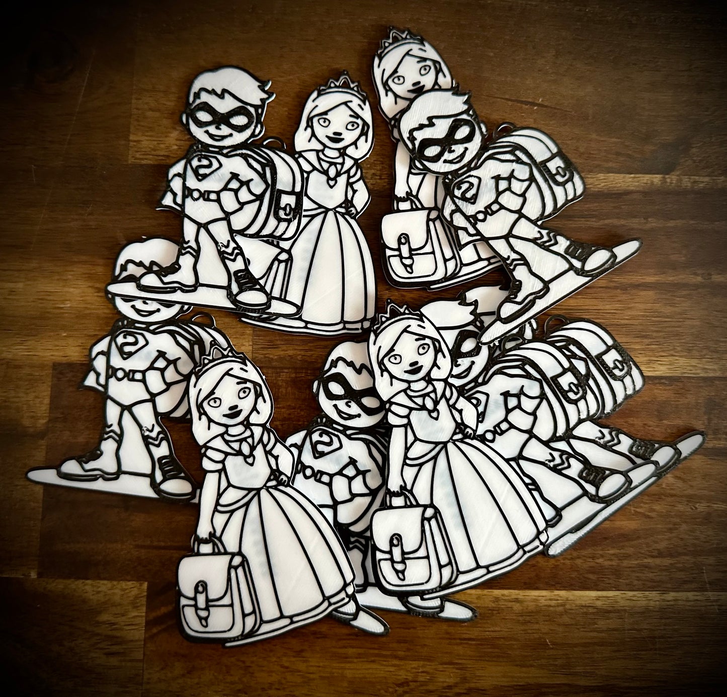 „Ausmalbild – Schulanfang“ (Prinzessin & Superheld)