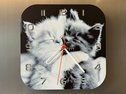 3D-Druck Uhr – Katzen Umarmung