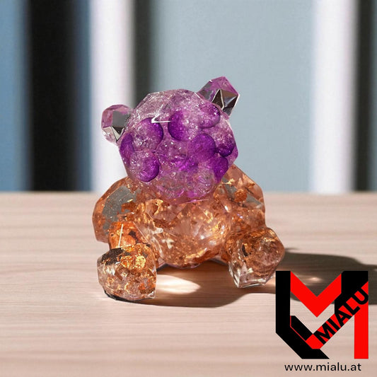 ✨Crystal Resin-Bär mit lila-weißen Perlen im Kopf✨