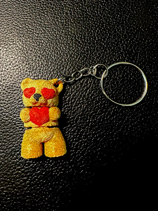 🧸 Schlüsselanhänger „Teddy mit Herzaugen“ – Liebe zum Mitnehmen
